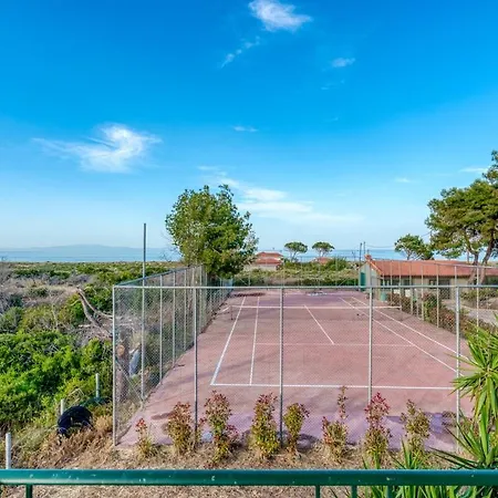 Thea Near The Agkali - Ayia Anna In Evia