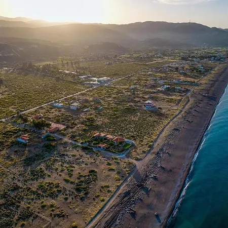 Thea Near The Agkali - Ayia Anna In Evia Kria Vrisi (Kireas)